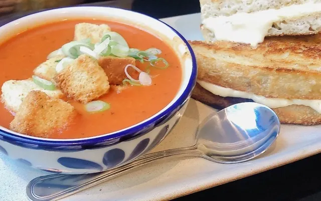 🏙️ Sphere Restaurant & Bar|Minneapolis 