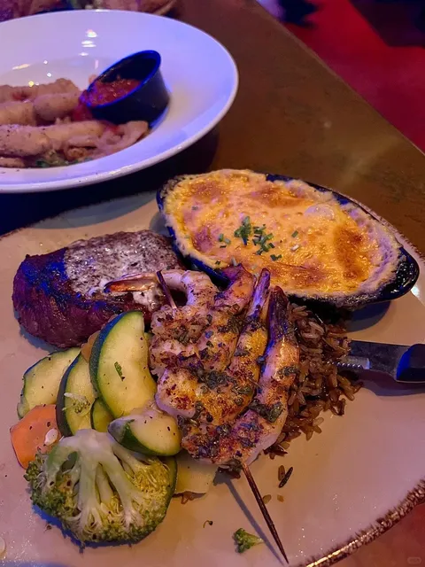  Disney Springs 🦖｜T-Rex Cafe: The Ultimate Kid Magnet 