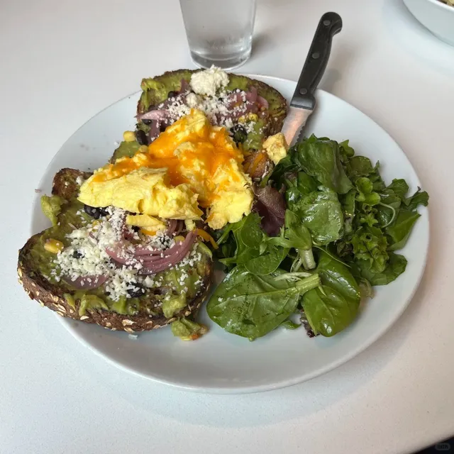 Bassett Street Brunch Club – Decent… But Not Worth the Hype? 