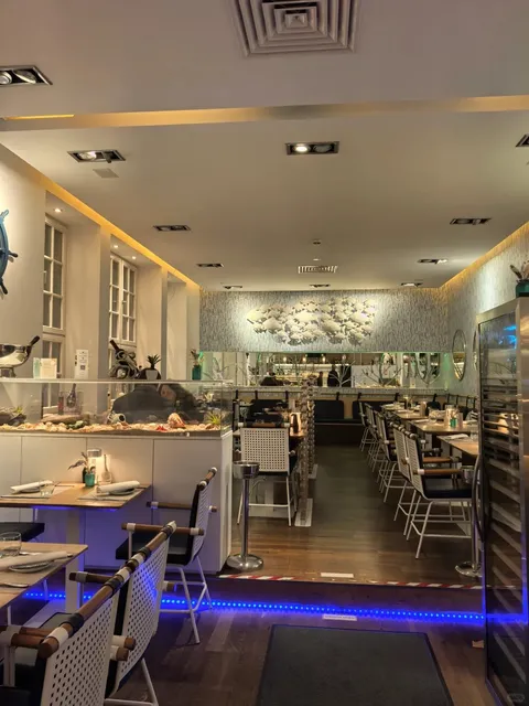 🇩🇪 Wiesbaden's Mediterranean Jewel: A Seafood Symphony