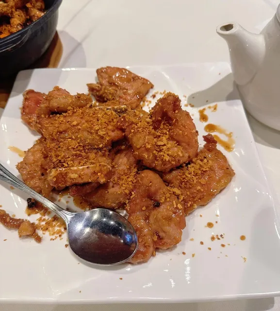 🇺🇸 LA’s Hidden Gem in El Monte! Insane Cantonese Roast Meats! 🦆🍯