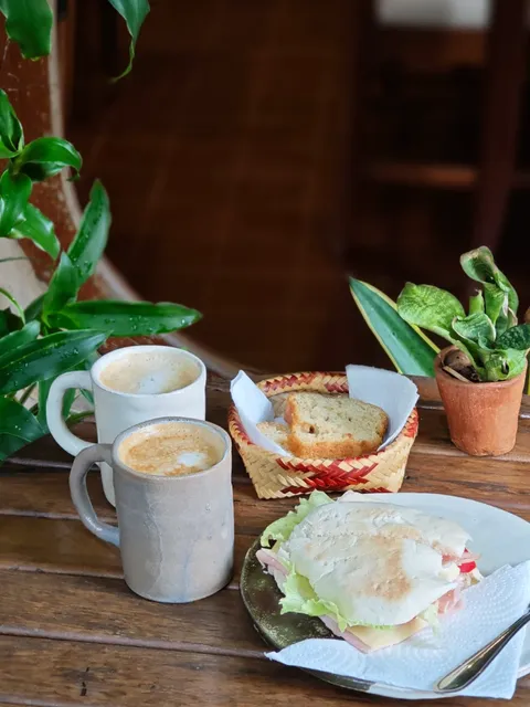 ​​🍽️ What to Eat in One Day at Iguazu Falls, Argentina​​ ​​