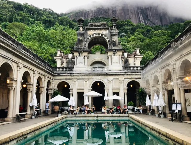 A café with a view of the Christ the Redeemer statue
