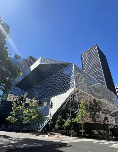 A Must-Visit in Seattle: The Seattle Public Library