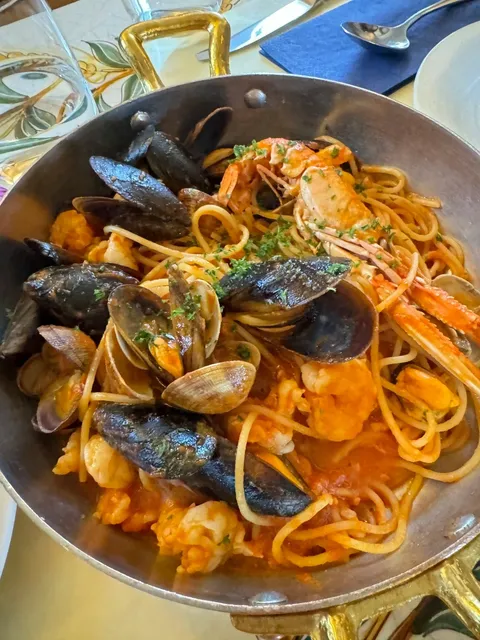 Bern ristorante azzurro terra e Mare 🍝