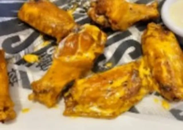 🔥 Smokey Bones - Pittsburgh's Smokehouse Sensation! 🍖