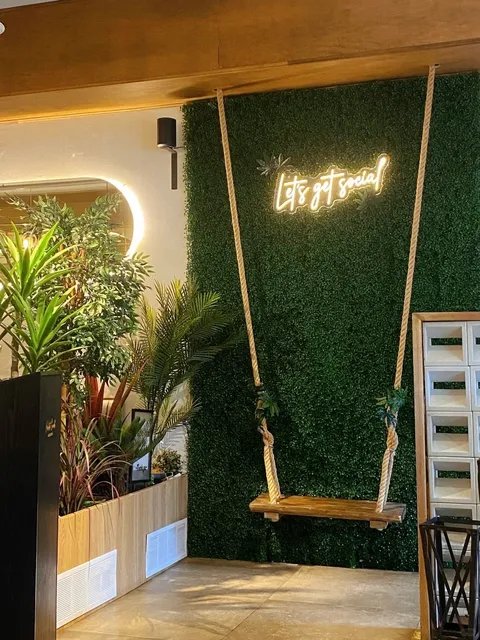 🌊 Lakeside Brunch Bliss in Mississauga! 🍳✨  