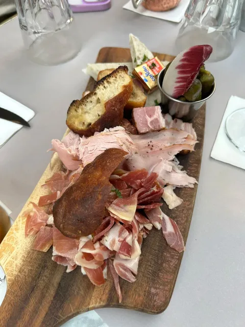 🇫🇷 Tours Food Guide: Must-Tries & What to Skip 🍽️✨