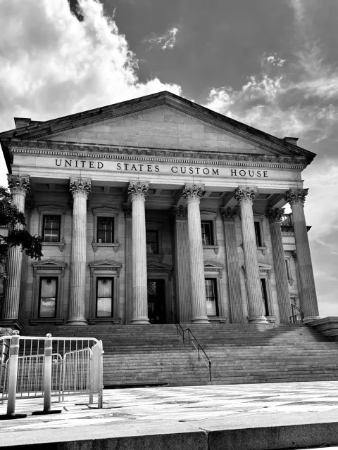 U.S. Custom House: A Historic Port of Entry 🏛️🇺🇸