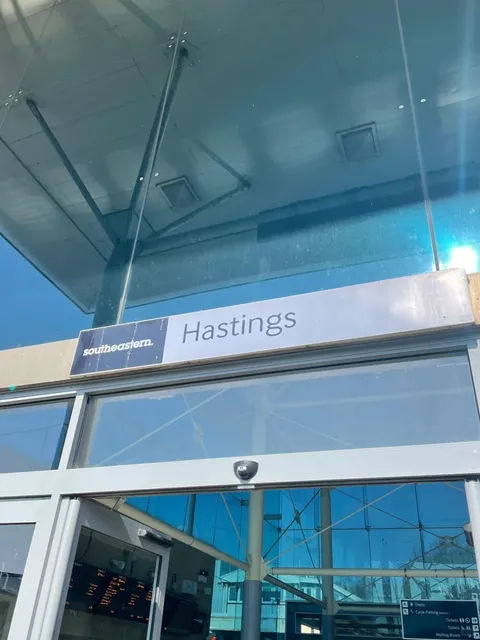 🇬🇧 Jiajia's UK Adventure: A Day in Hastings 🌊✨