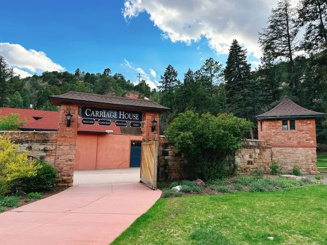 Staying at Glen Eyrie Castle in Colorado Springs 🏰✨