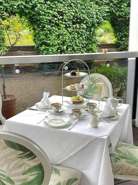 🇬🇧 Must-Try British Garden Afternoon Teas in London! ☕️🌿