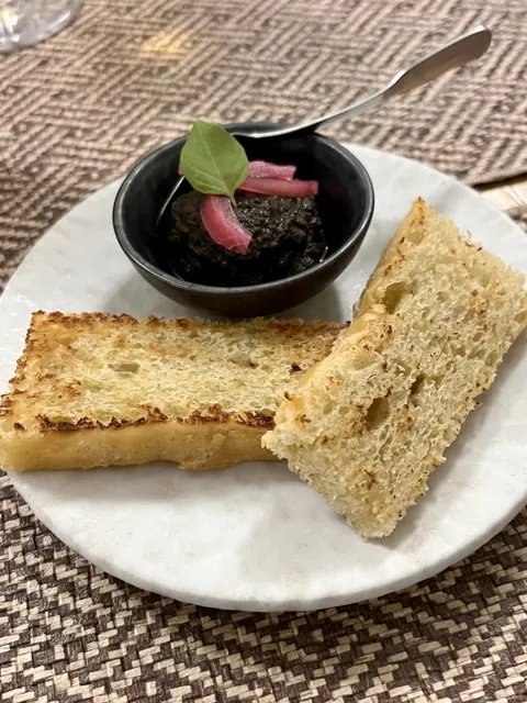 This Bordeaux Bistro Will Make Every Bite a Delight! 🍽️✨  