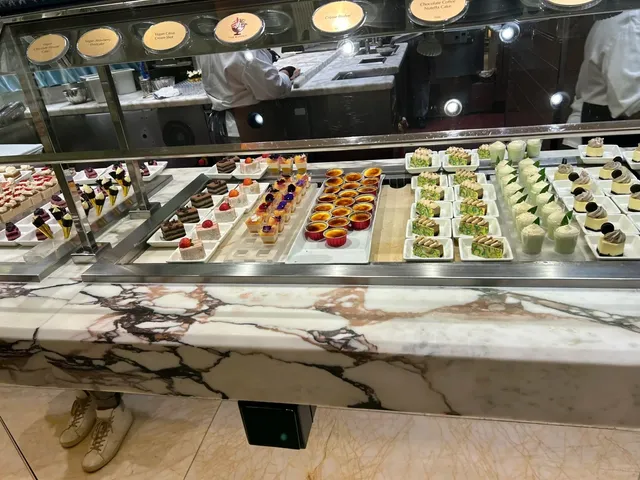 Buffet Dining in Las Vegas 🍽️✨