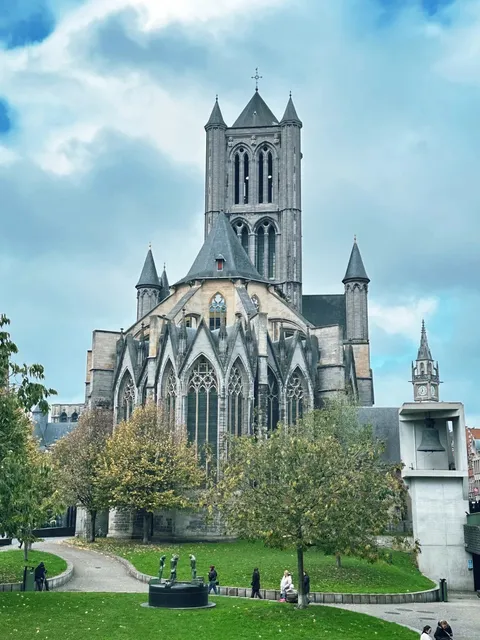 🇧🇪 Belgium: "Not Thrilling... But Delicious!" (Foodie Edition)