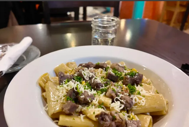 ​​Whitehorse Food Guide | From Bison Ribs to Beer Ice Cream​​ 🍖🍨