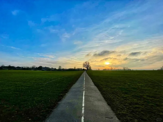 Classic Charm, Hills & Waters: Memories of Guildford, UK 