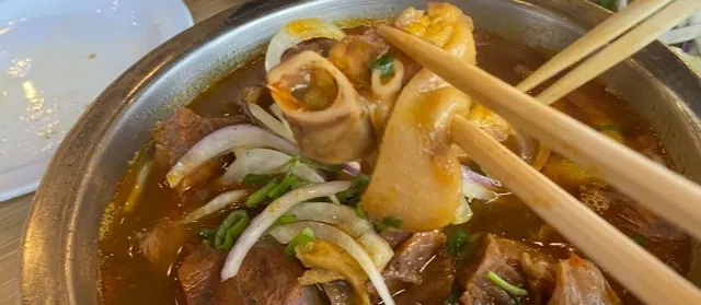 🍜 Quang Restaurant | A Vietnamese Staple with Space to Spare