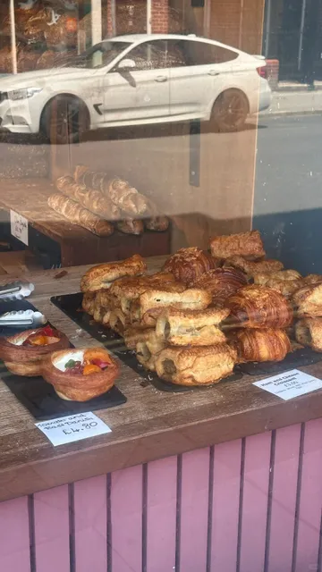 What to Eat in Portsmouth | A Bread Lover’s Dream! 🥖✨