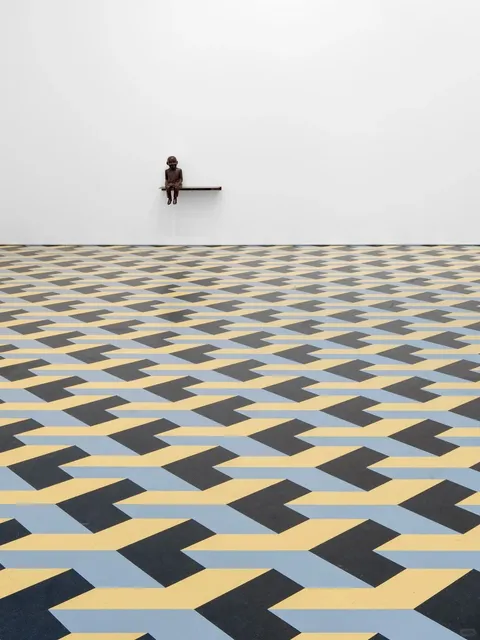 🗿🎭 Juan Muñoz: "The Stories We Do Not Tell" Debuts at Museo Tamayo! 