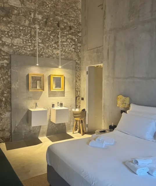 Siracusa Travel Guide: Ortigia's Dolce Vita