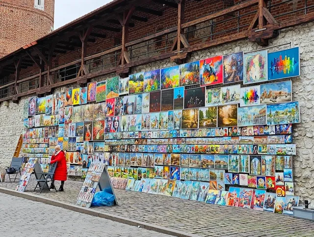 Kraków’s Medieval Defenses 🏰⚔️ - The Barbican & St. Florian’s Gate