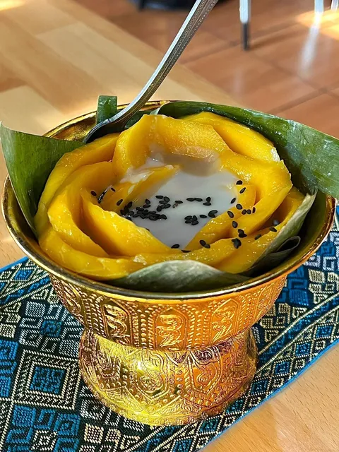  Ratchada Thai & Laos Cuisine – Southeast Asian Flavors in Philly 🍛