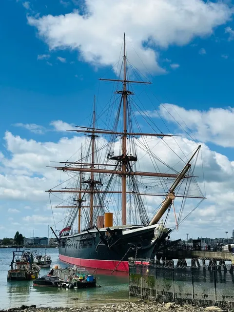 Portsmouth Day Trip: A Naval Journey Through Time ⚓🌊