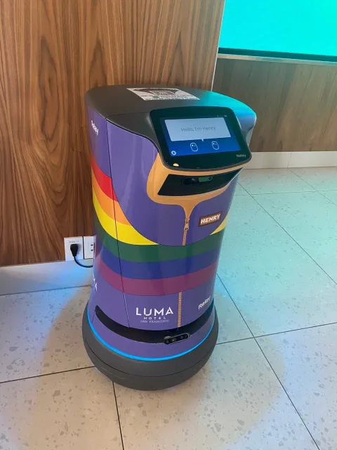 Convenient Hotel Near Oracle Park – Perfect for Game Day! ⚾🏨