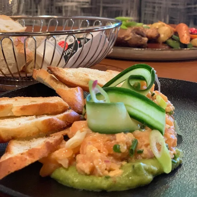 Ottawa | A French Bistro Hidden Among Trees and Rivers