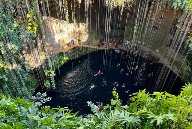Cenote Ik Kil: The Sacred Sinkhole of the Maya 💦🌿