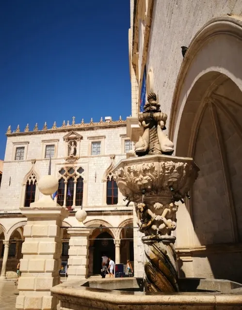 Dubrovnik: A Thousand Years Whispering Beneath Red Roofs