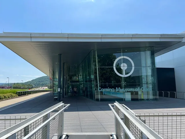 Trip to Corning Museum of Glass — Where We Stayed & Ate 🏨🍜