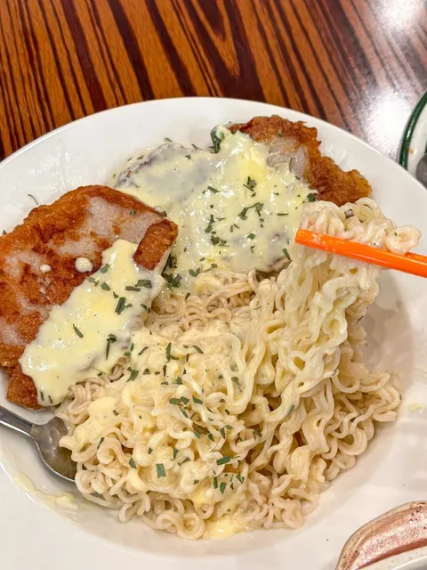 LA Must-Try Hong Kong Cafe | Alice Kitchen in Temple City! 🍍🍞