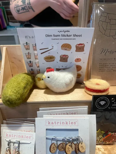 Boston's Must-Visit Spots 7/100 🧶❤️