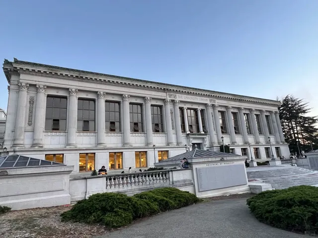 🇺🇸 Solo Female Road Trip: UC Berkeley Stop 🌉📚