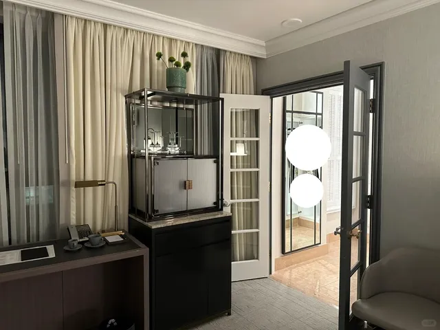 Beverly Wilshire, A Four Seasons Hotel 🏨