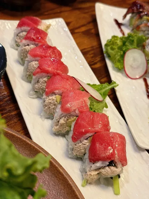 Tustin Japanese Spot: Fresh Sushi & Great Deals! 🍣✨