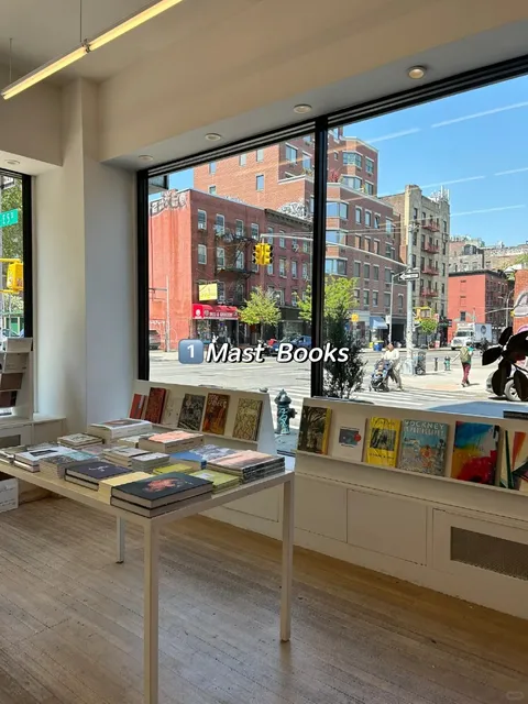 The East Village Is the Place to Visit Bookstores(1) 🌟