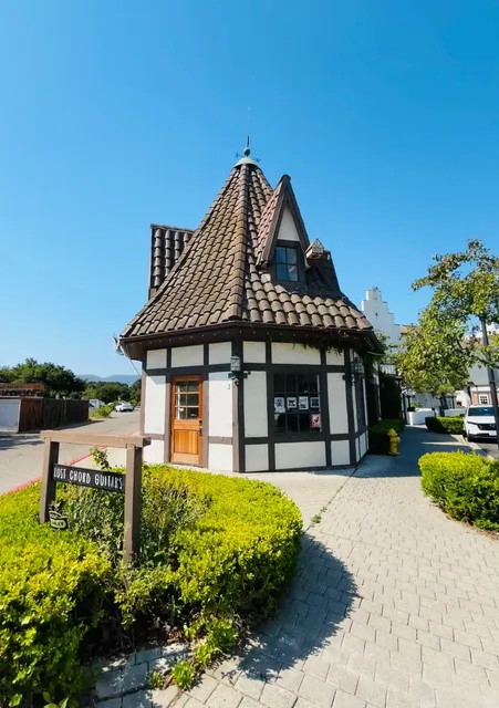 The 0-Dollar-Parking, Windmill-Hunting Danish Bubble in Central Coast
