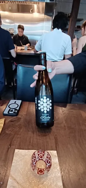 A Fantastic (But Not Cheap) Date Night! 💑🍶