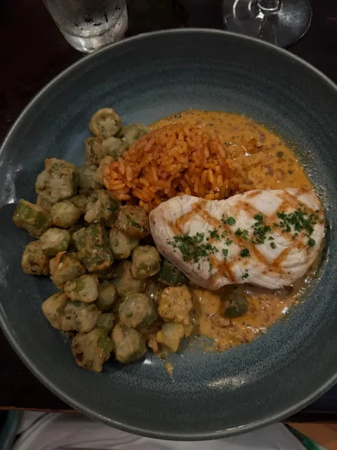 Top-Notch Food & Service! 🍽️🌟