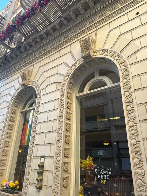 A Quality Hotel in a Prime Location! 🏨📍