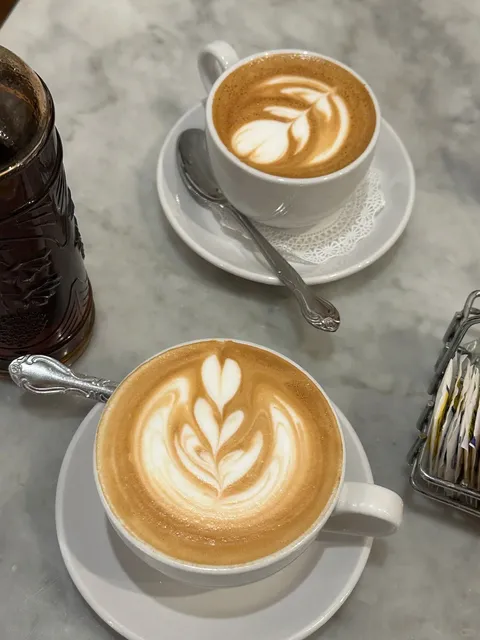  Freshly Renovated Plaza Gem with Delicious Bites & Vibes 🍳☕