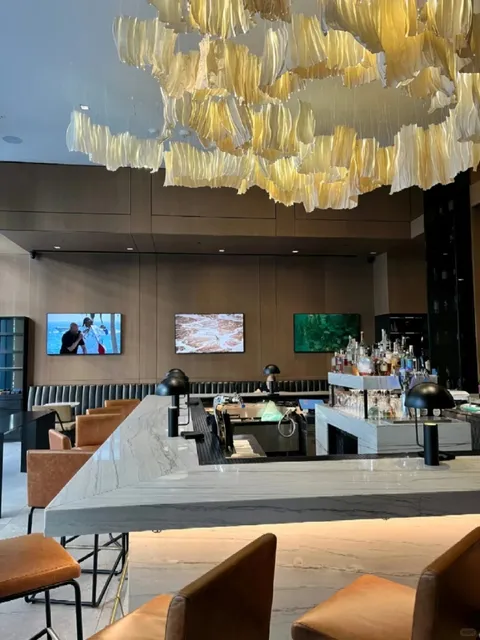 A Hotel in Washington Where You Can Walk Everywhere! 🚶♀️✨