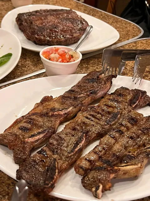 🇨🇦 Victoria Food Review - 3 Days of Deliciousness!