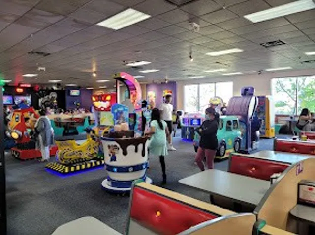 chuck e cheese 