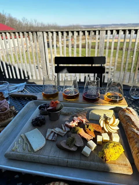 🇺🇸 Never Get Tired of This Upstate NY Cider House 🍎