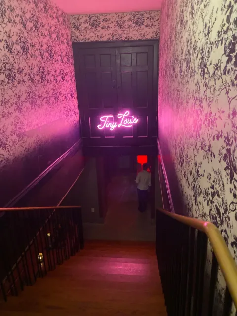 🏨 Cozy Stay with a Tough Ending – But Still My Fave! 💔➡️💛