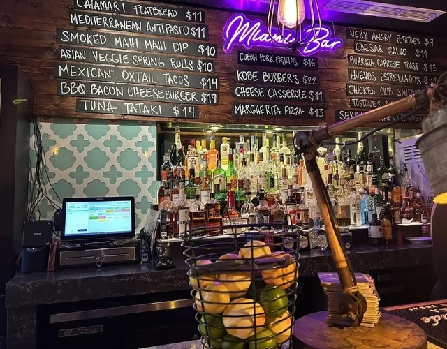 A Lovely Outdoor Restaurant in Miami!